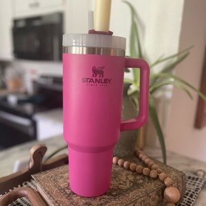 40 oz Stanley Adventure Quencher Azalea